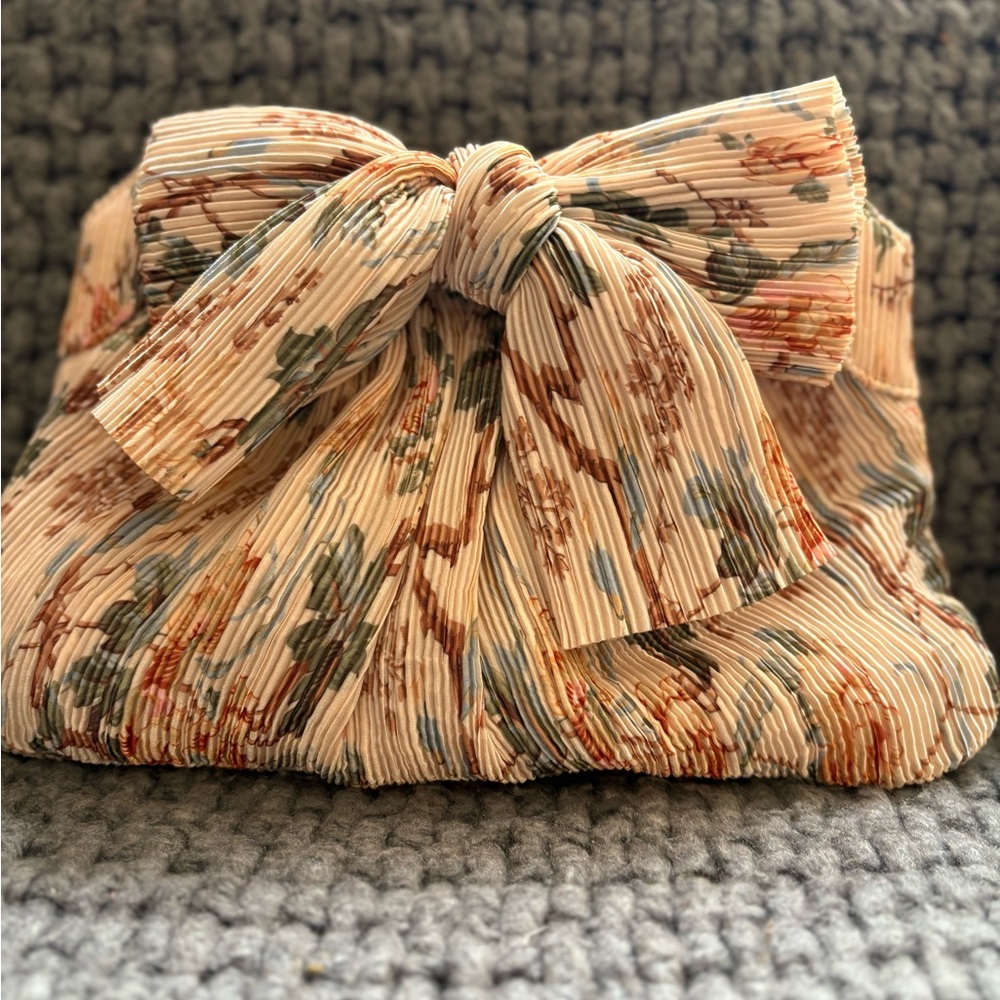 Loeffler Randall Rayne Bow Clutch